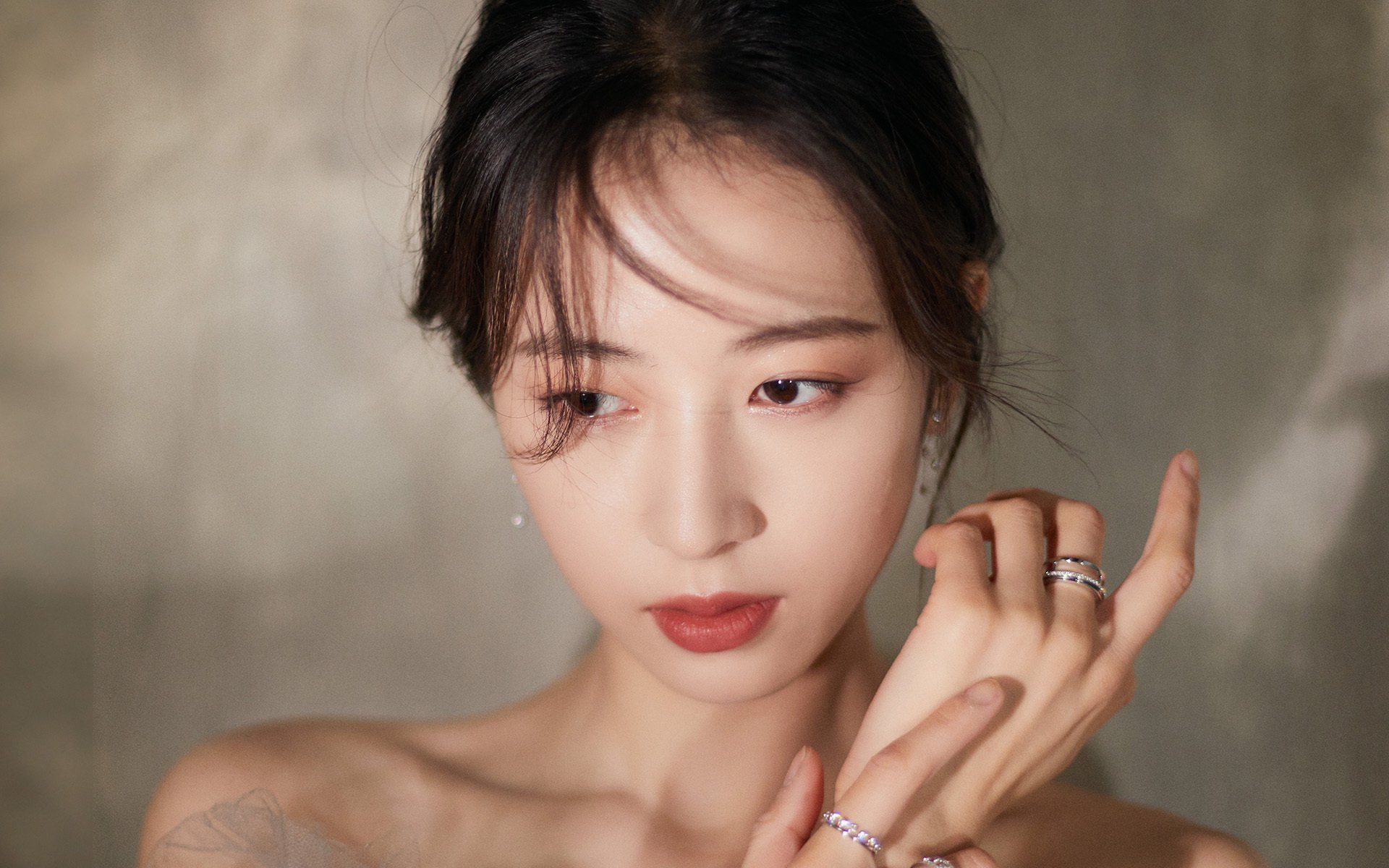 赛场版图重置，当国王的节奏凝视马刺，锡安的铁蹄踏碎英超争冠悬念