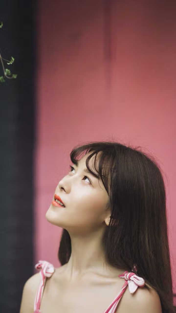 冠军的黄昏,当赛道轰鸣遇见球馆静默